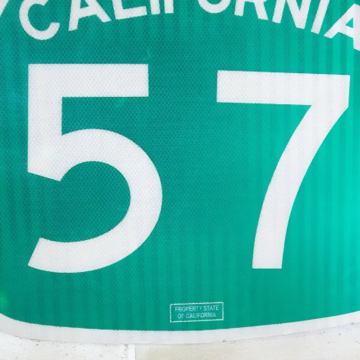 CALIFORNIA 57 ロードサイン