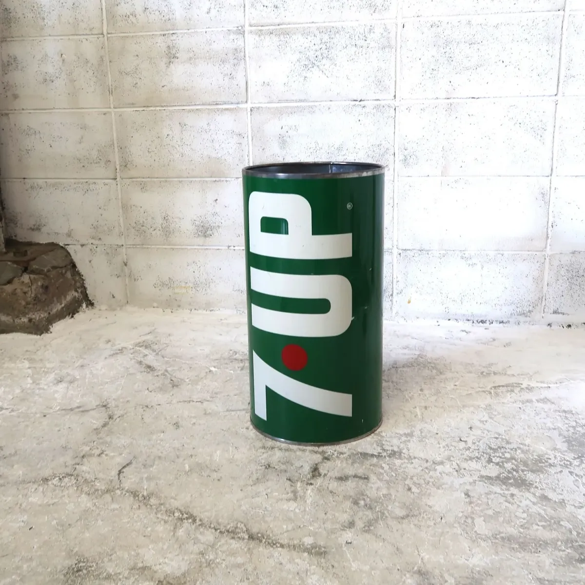 7up ビンテージ メタルゴミ箱