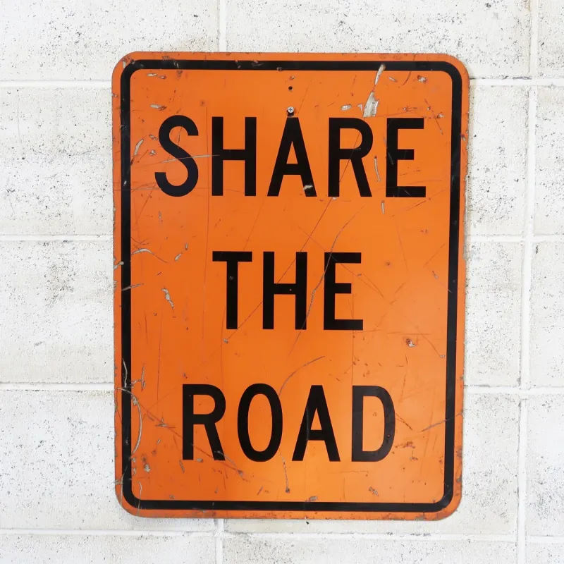 SHARE THE ROAD ビンテージ ロードサイン