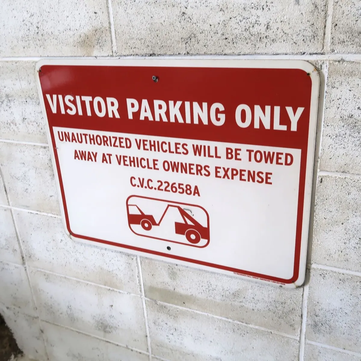 ロードサイン VISITOR PARKING ONLY