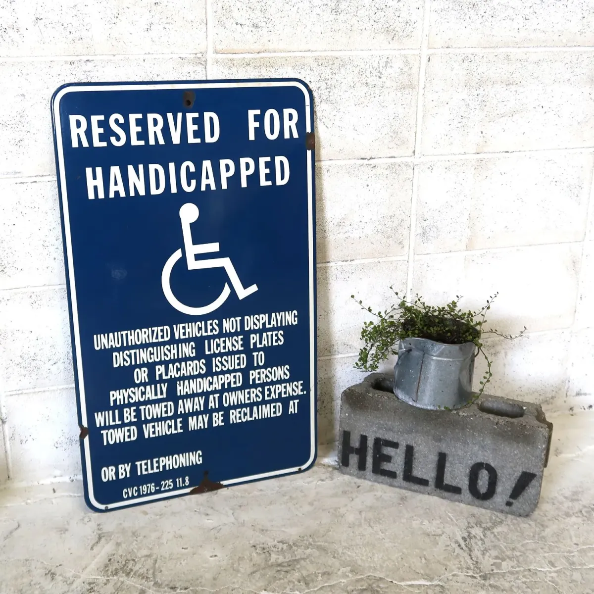 RESERVED FOR HANDICAPPED ロードサイン ホーロー