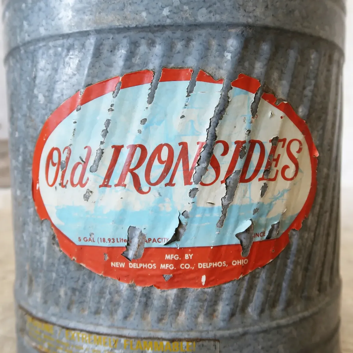 OLD IRONSIDES ビンテージ オイル缶