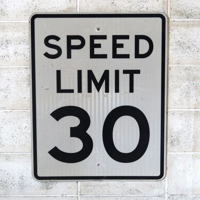 ロードサイン SPEED LIMIT 30