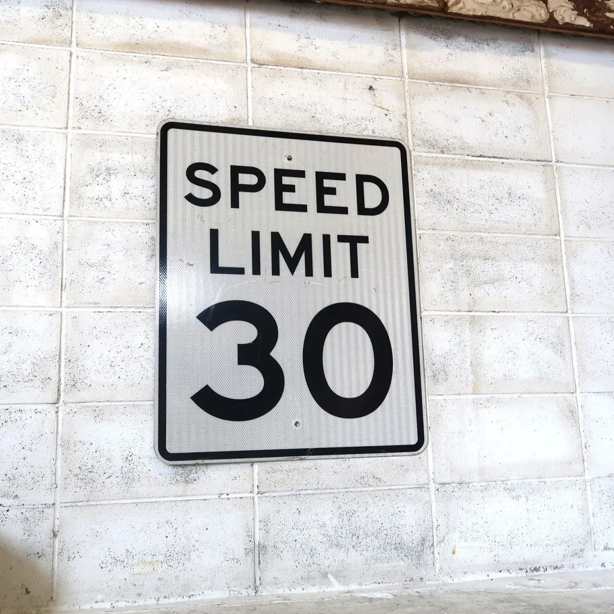 ロードサイン SPEED LIMIT 30