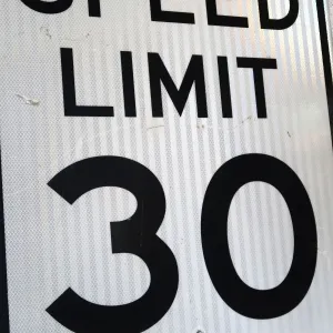 ロードサイン SPEED LIMIT 30