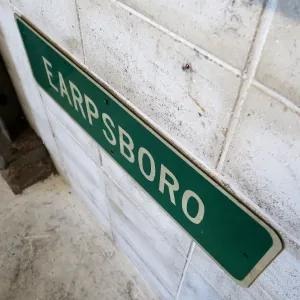 EARPSBORO ビンテージ ストリートサイン