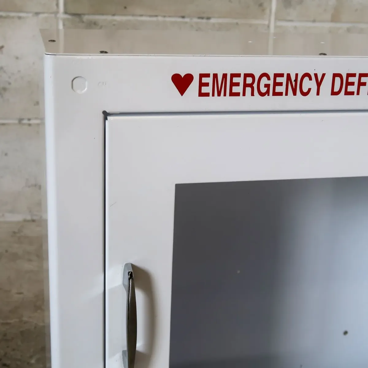 EMERGENCY DEFIBRILLATOR  AED キャビネット