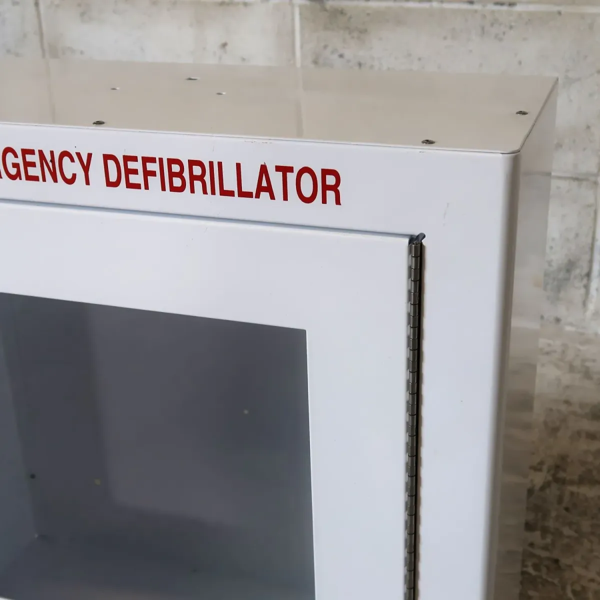 EMERGENCY DEFIBRILLATOR  AED キャビネット