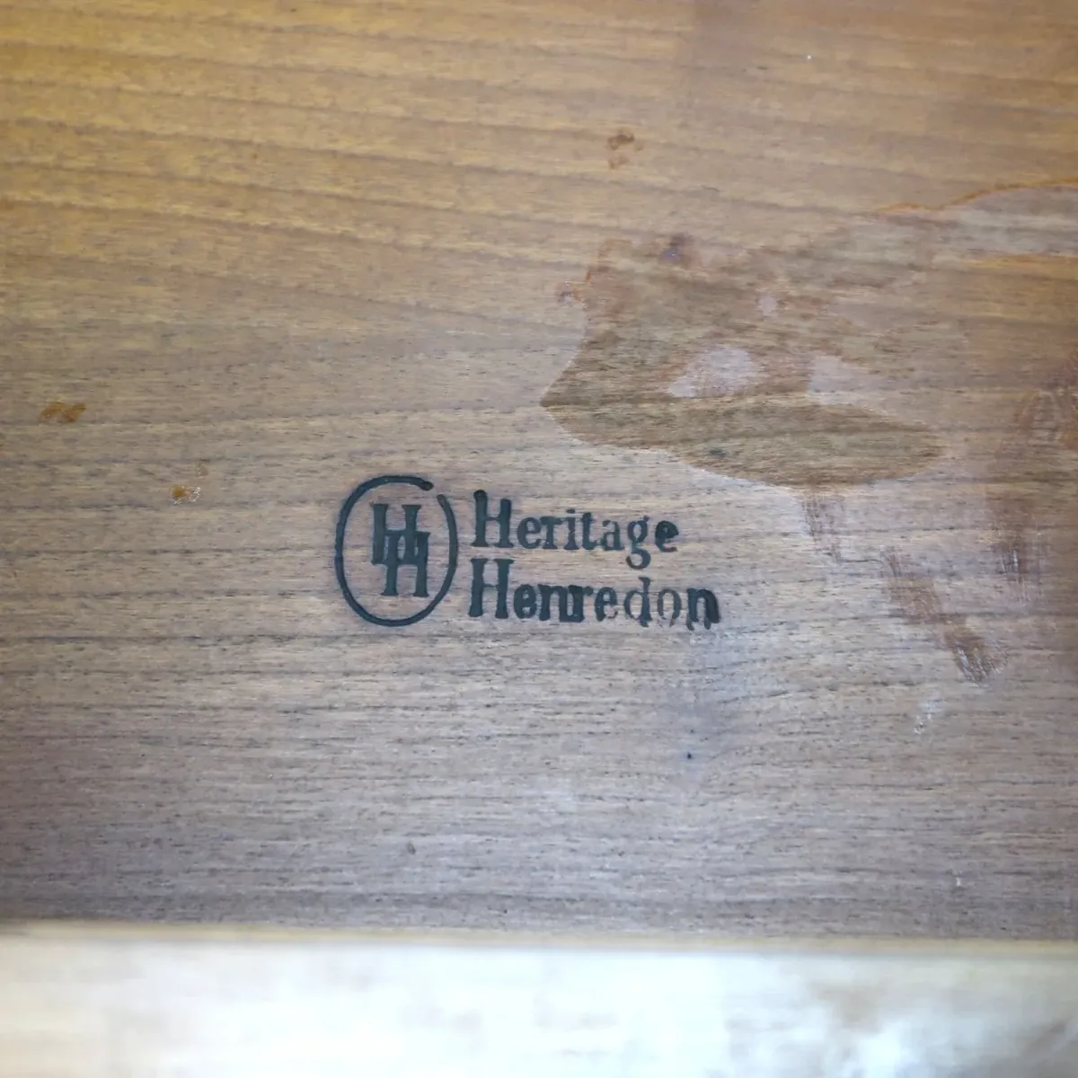 Heritage Henredon アンティーク サイドテーブル