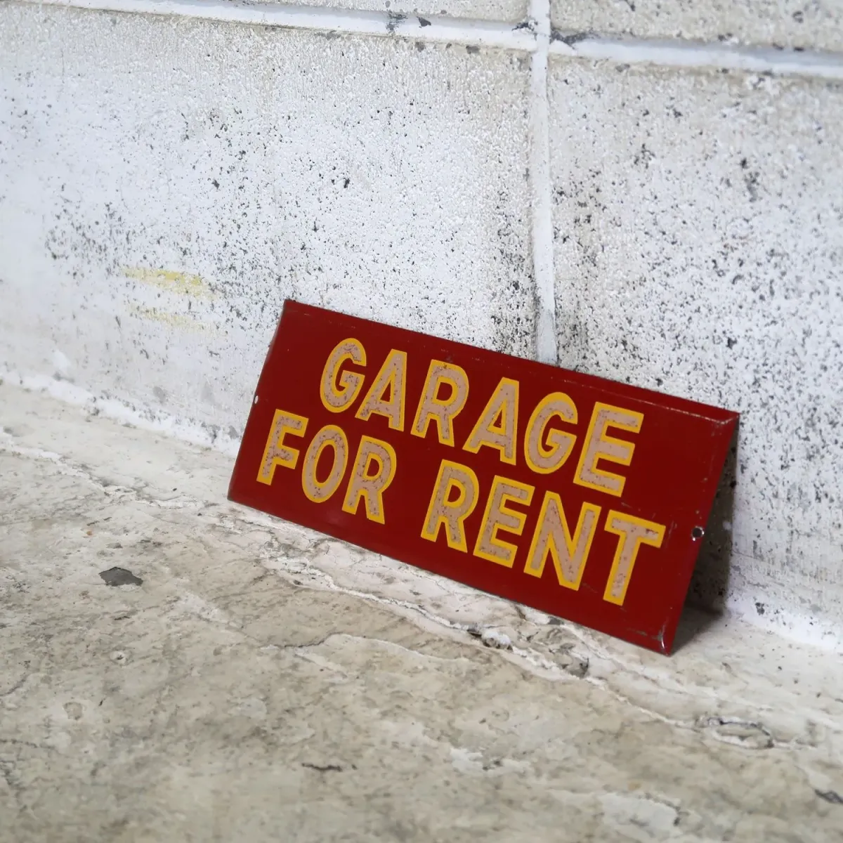 GARAGE FOR RENT ビンテージ メタルプレート