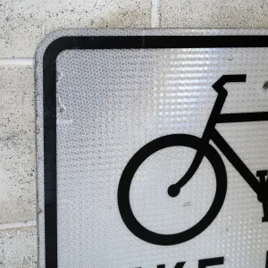 ロードサイン BIKE LANE