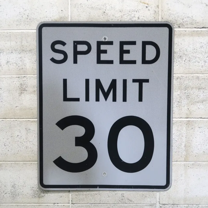 ロードサイン SPEED LIMIT 30