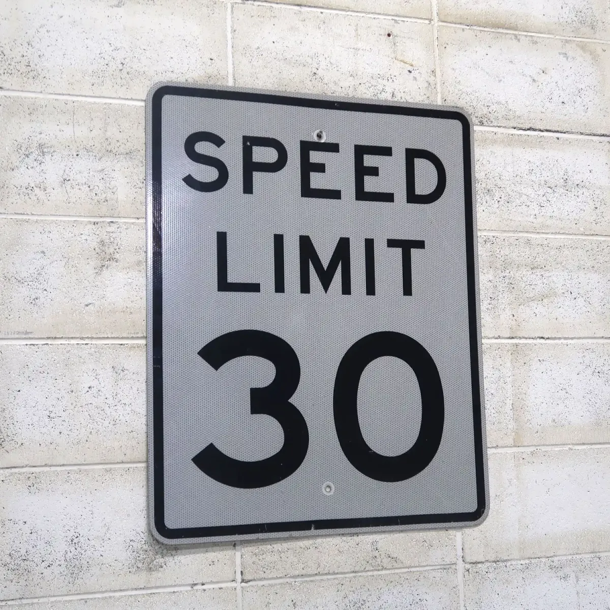 ロードサイン SPEED LIMIT 30