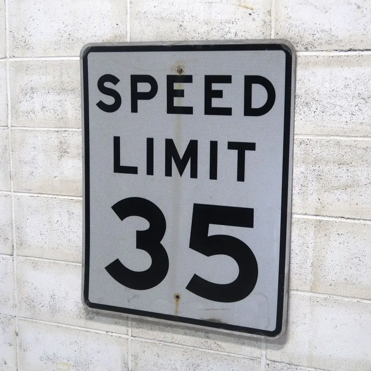 ロードサイン SPEED LIMIT 35