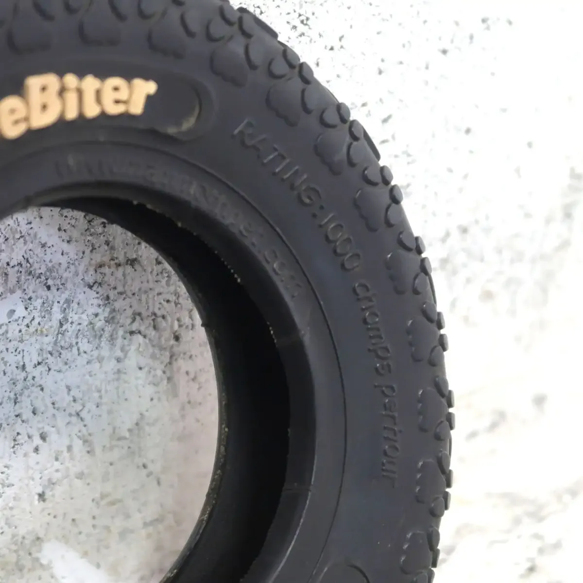 Tire Biter ドッグトイ